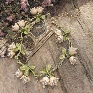MODCLOTH LILLY BELLS FLORAL BRACELET